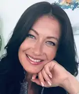 Psychotherapeutin Iulia Aniculesei, BA MSc in Linz